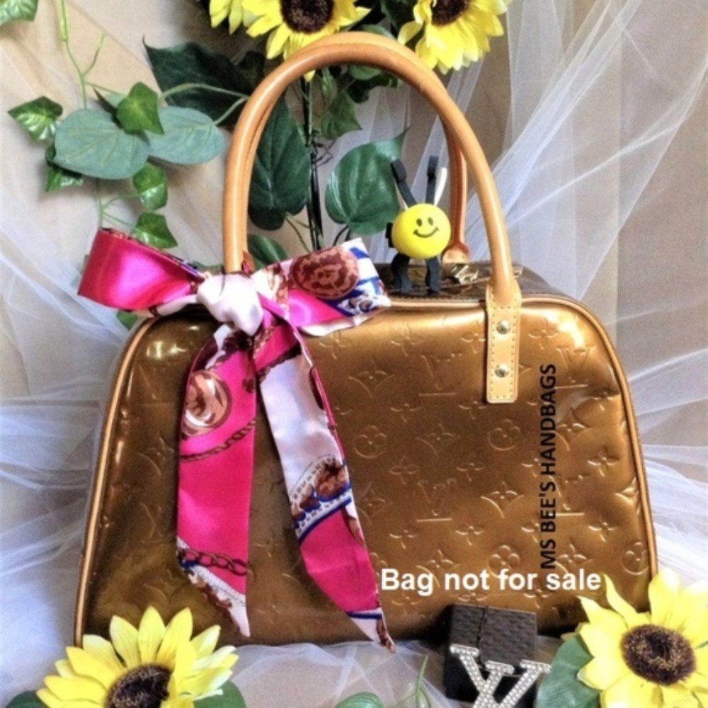  New handbag tie 